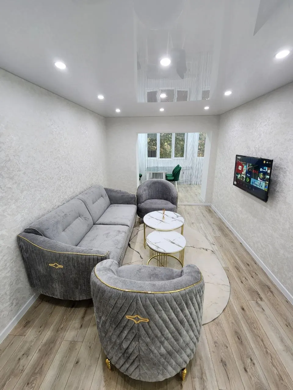 Sotiladi 3 xonali kvartira, 70 m², 2/4 qavat — Yakkasaroy tumani