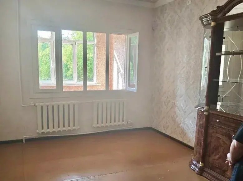 Сотилади 3 хонали квартира, 70 м², 2/4 қават — Юнусобод тумани
