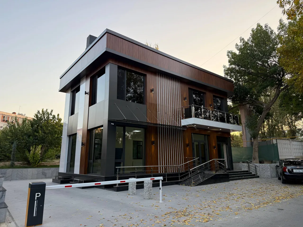 Sotiladi tijorat binosi, 360 m² — Yunusobod tumani