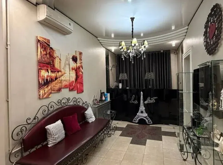 Сотилади тижорат биноси, 270 м² — Яккасарой тумани