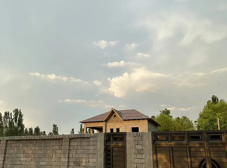 Продаётся 4-комнатный дом, 9 сот., 200 м² — Ташкент