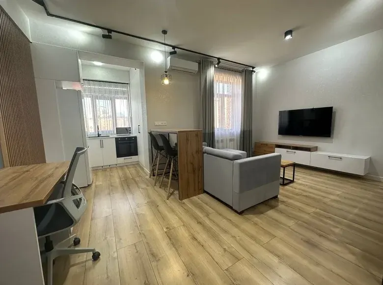 Продаётся 1-комнатная квартира, 43 м², 6/8 этаж — Юнусабадский район