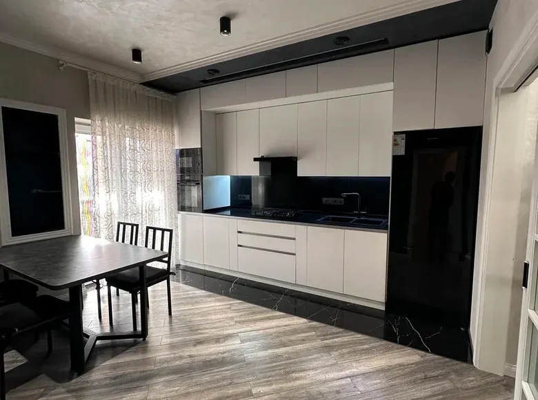Сотилади 3 хонали квартира, 80 м², 7/9 қават — Паркент тумани