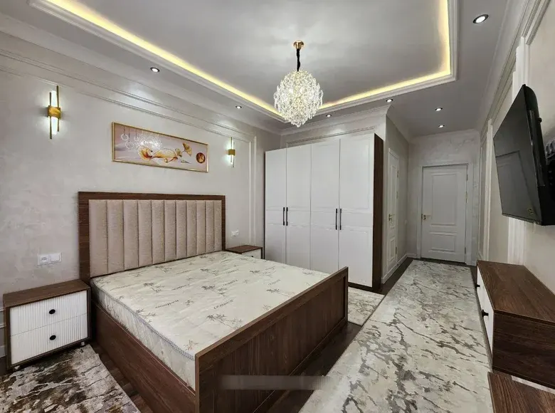 Sotiladi 4 xonali kvartira, 105 m², 3/6 qavat — Tomdi tumani