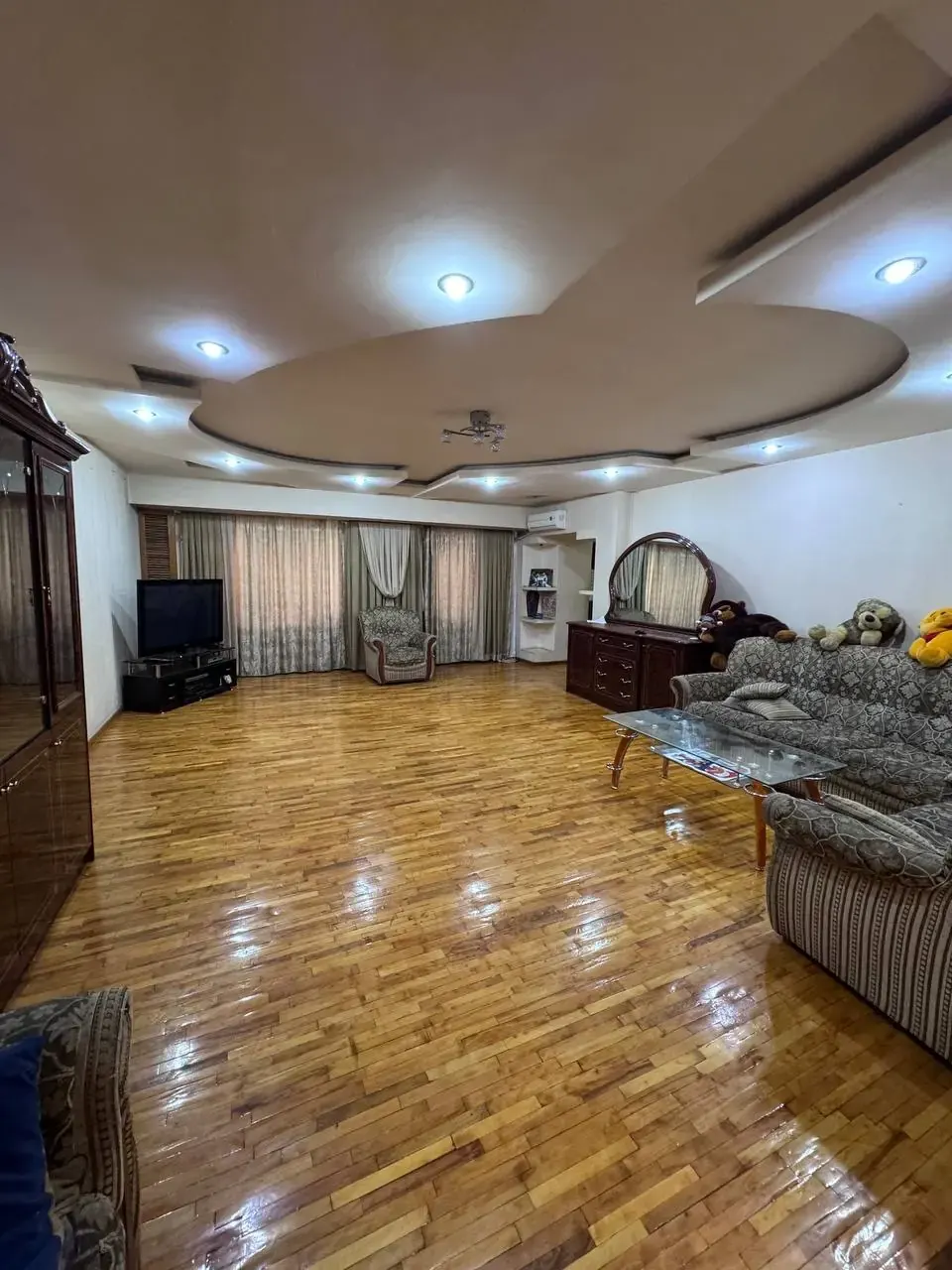 Сотилади 5 хонали квартира, 114 м², 2/9 қават — Мирзо Улуғбек тумани