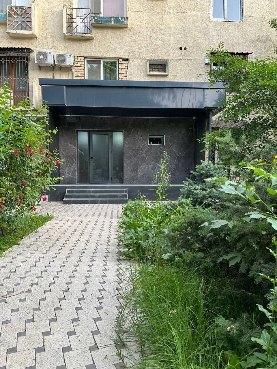 Sotiladi tijorat binosi, 70 m² — Yashnobod tumani