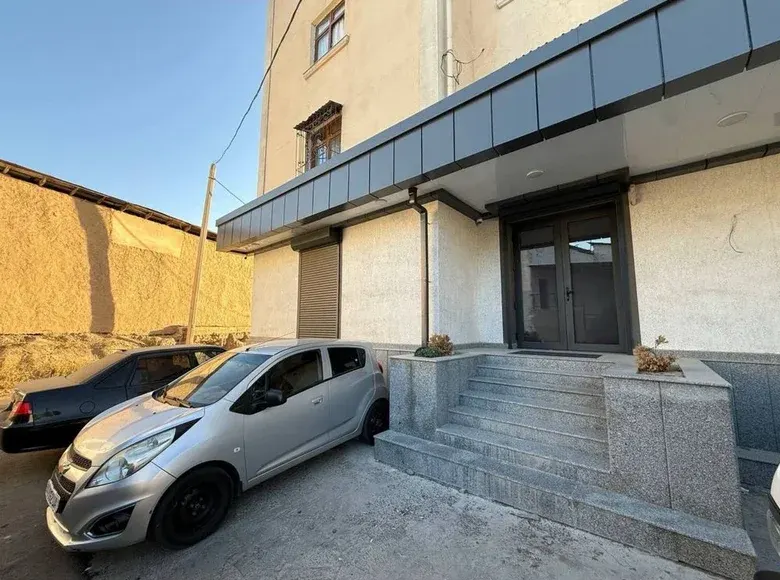 Sotiladi tijorat binosi, 87 m² — Olmazor tumani