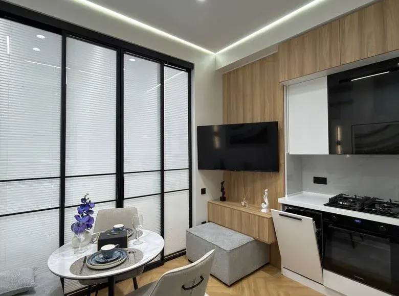Продаётся квартира-студия, 33 м², 9/14 этаж — Юнусабадский район