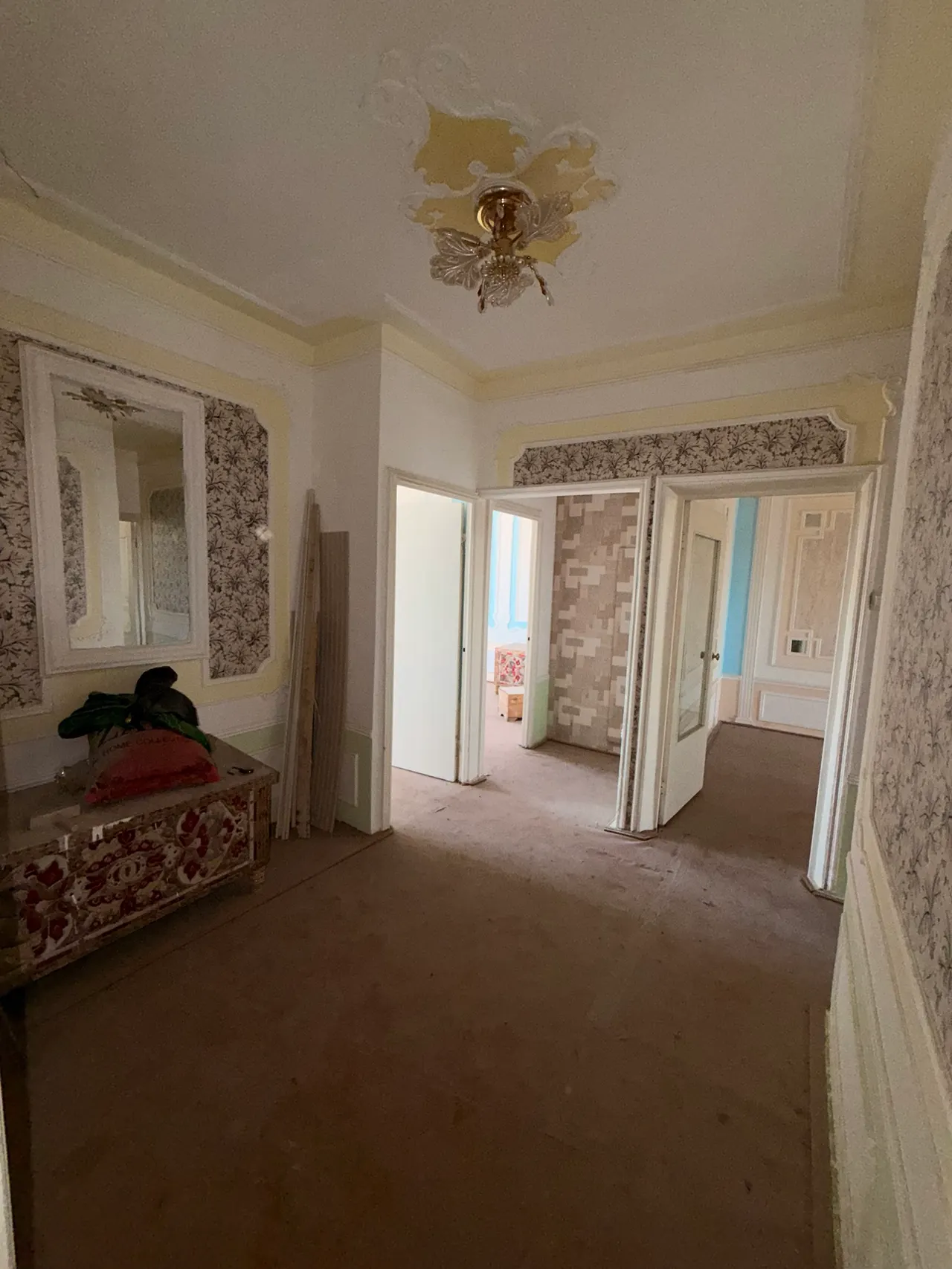 Sotiladi 3 xonali kvartira, 68 m², 2/5 qavat — Yangiyoʻl shahri